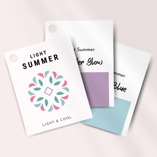 Light Summer kleurenwaaier met frisse, koele en lichte kleuren. Perfect om mee te nemen tijdens het winkelen zodat Light Summer types moeiteloos hun ideale kledingkleuren vinden.