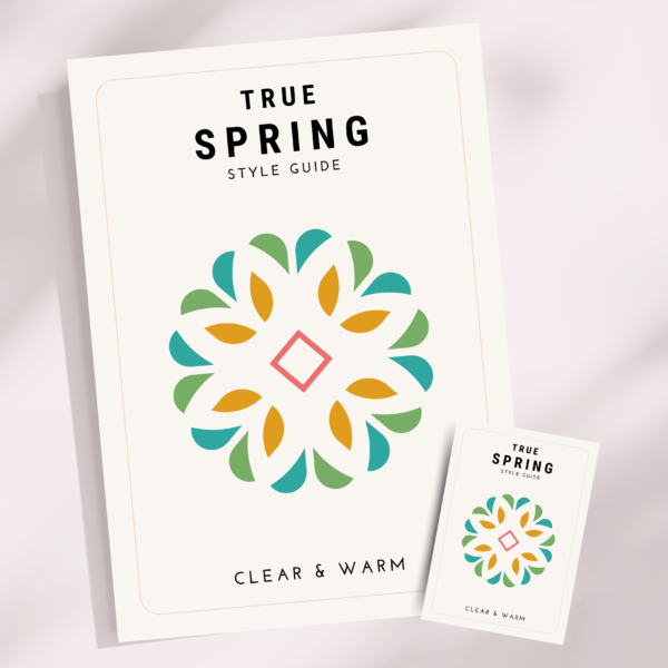 True Spring Style Guide en Pocket Guide met een complete kleuranalyse en stylingtips voor True Spring types. Dit seizoenstype straalt in heldere, warme kleuren zoals perzik, goudgeel en turquoise. Ontdek hoe je de juiste kleding, make-up en accessoires kiest om jouw natuurlijke frisse uitstraling te versterken.