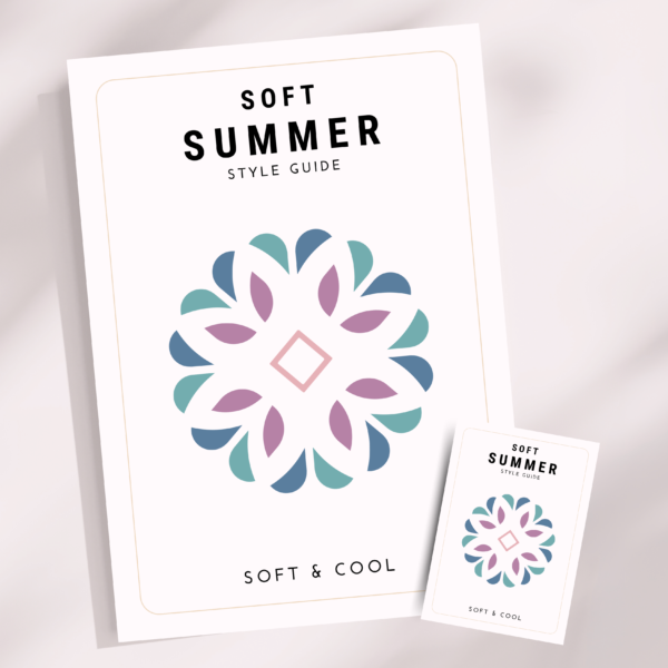 Soft Summer Style Guide en Pocket Guide met stylingadvies en kleuranalyse voor Soft Summer types. Dit seizoenstype heeft een zacht en koel kleurenpalet met gedempte pastels, blauwtinten en zilveren accenten. De gids helpt je bij het samenstellen van outfits en make-up die jouw subtiele, ingetogen uitstraling versterken