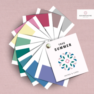 True Summer kleurenwaaier met 56 kleuren voor een koel en zacht zomertype