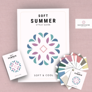 Soft Summer kleurcollectie met kleurenwaaier, style guide en pocket guide met subtiele, koele tinten
